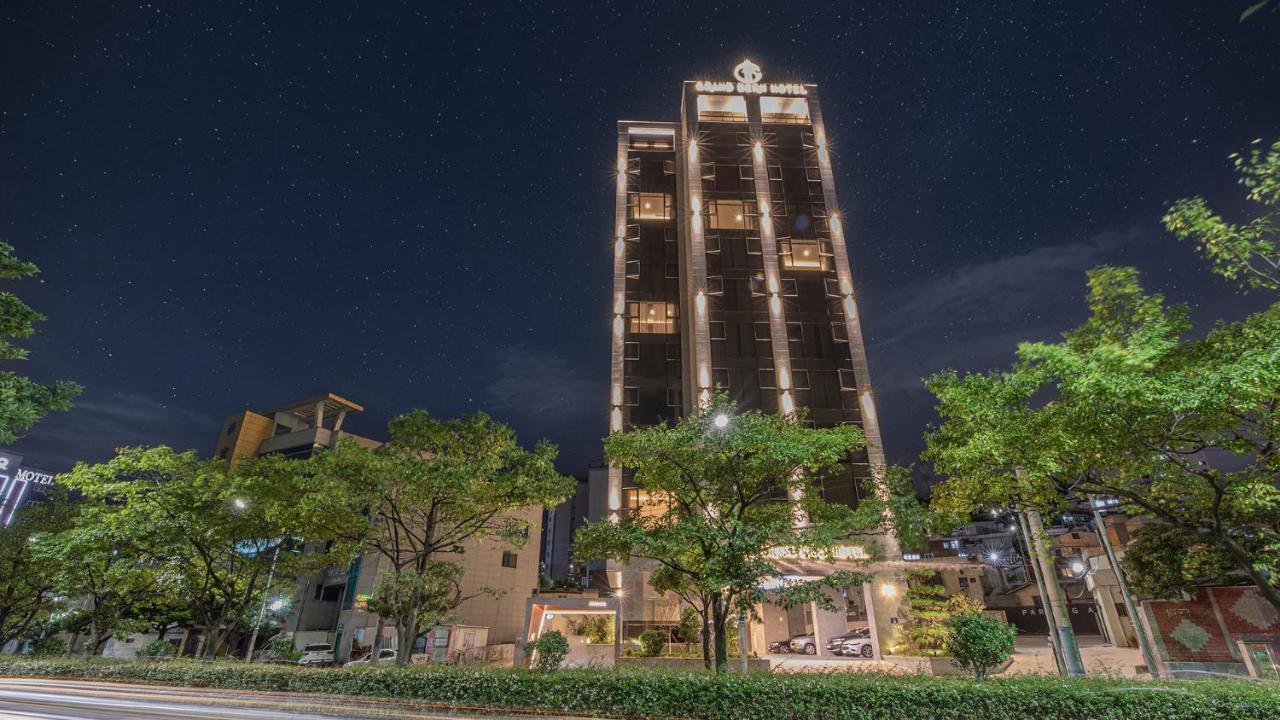Yeongdo Grandbern Hotel Пусан Экстерьер фото
