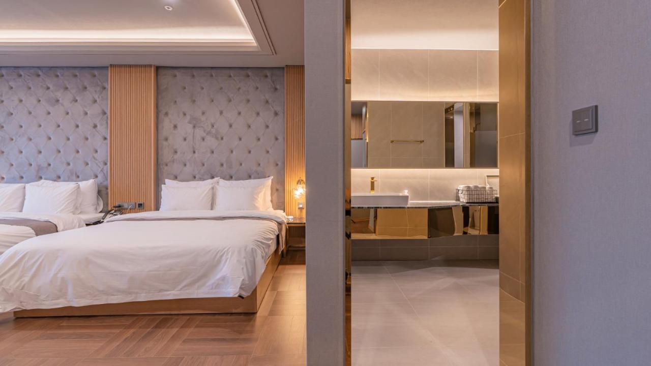 Yeongdo Grandbern Hotel Пусан Экстерьер фото