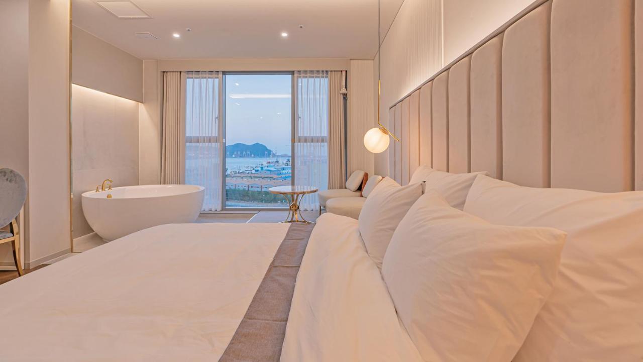 Yeongdo Grandbern Hotel Пусан Экстерьер фото